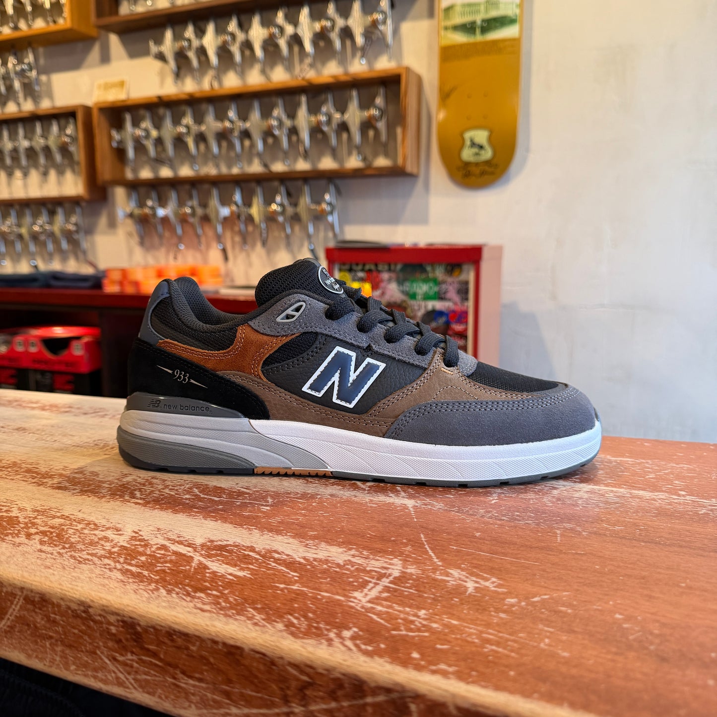 NB Numeric - Reynolds 933 Castle Rock/Vintage Indigo