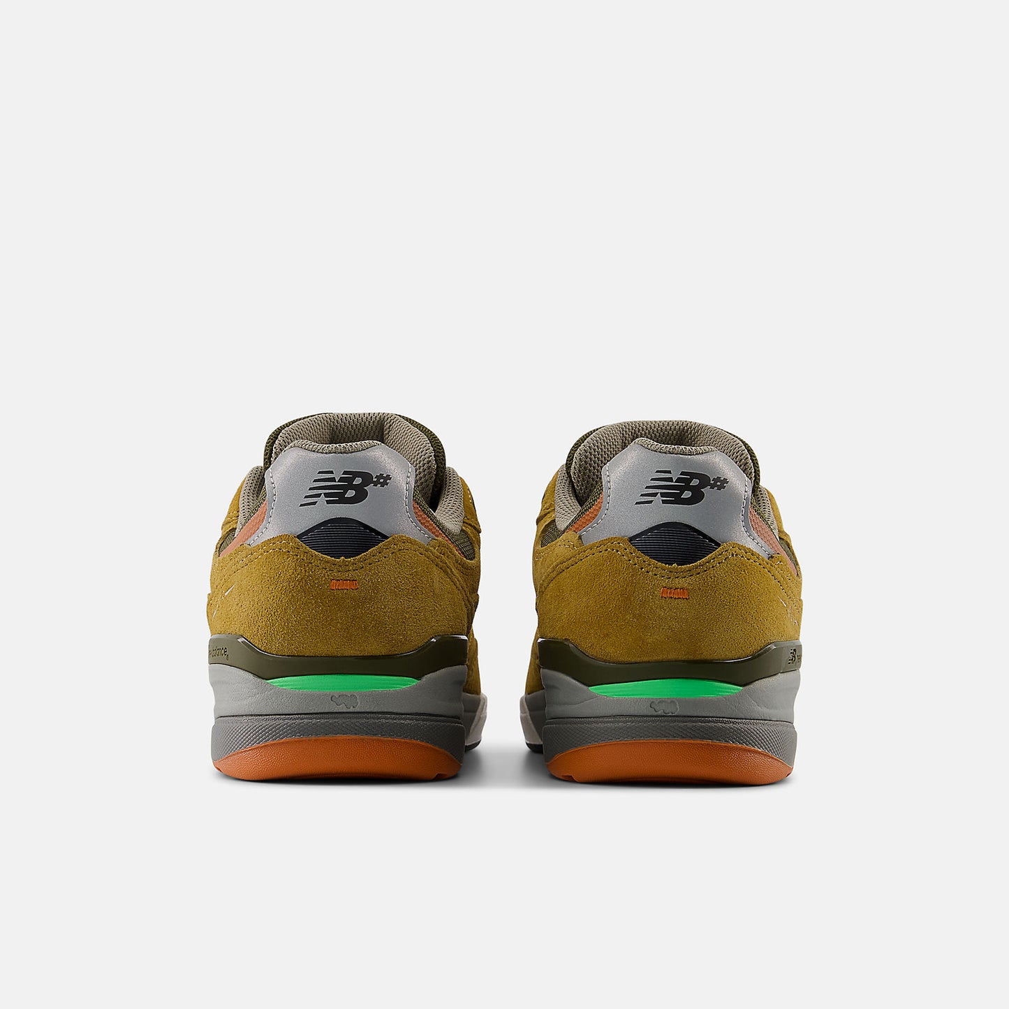 NB Numeric - Reynolds 933 Camel/Dark Brown