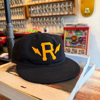 Radio - Baseball Cap Black/Gold