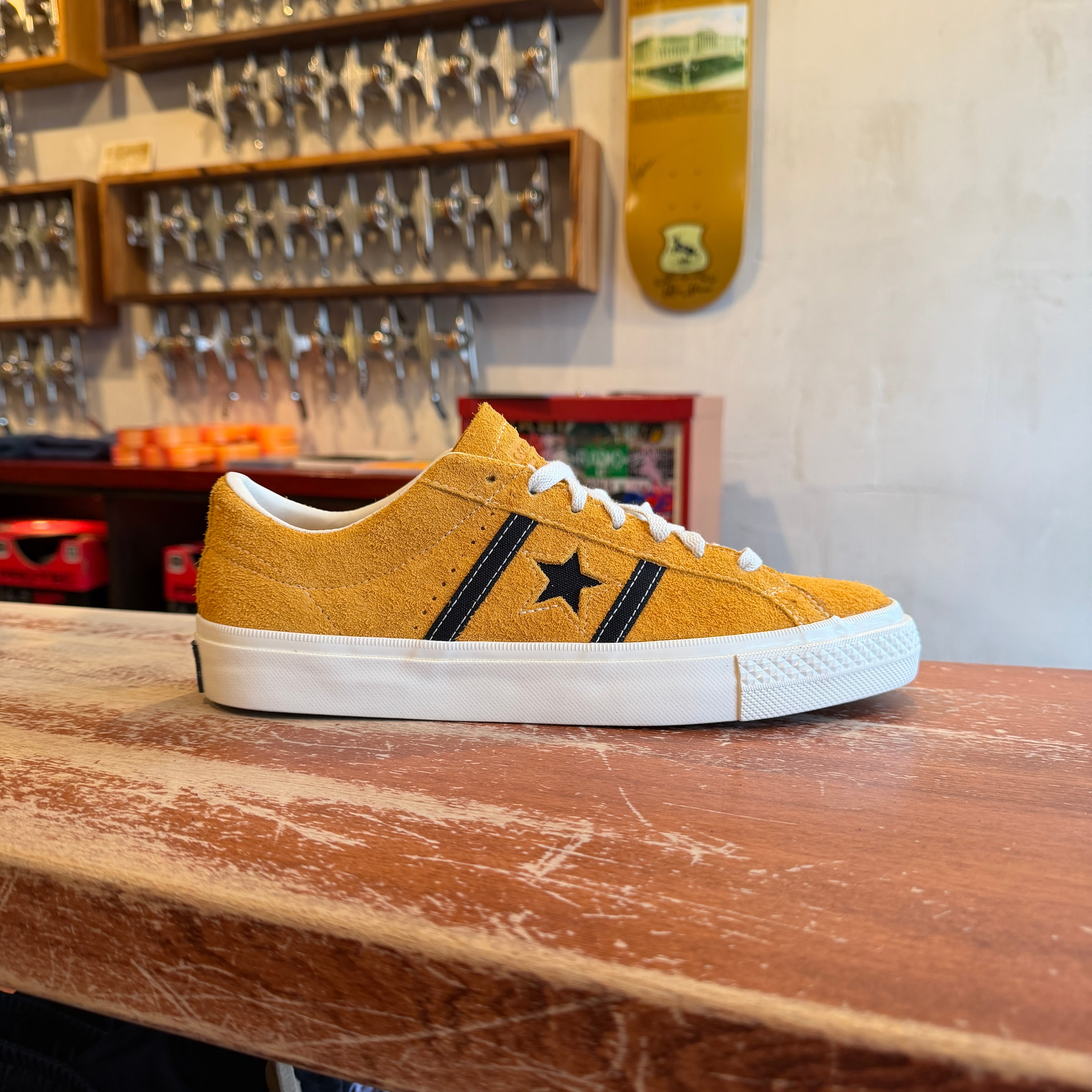 Converse - One Star Academy Pro Gold/Black – Radio Skateshop