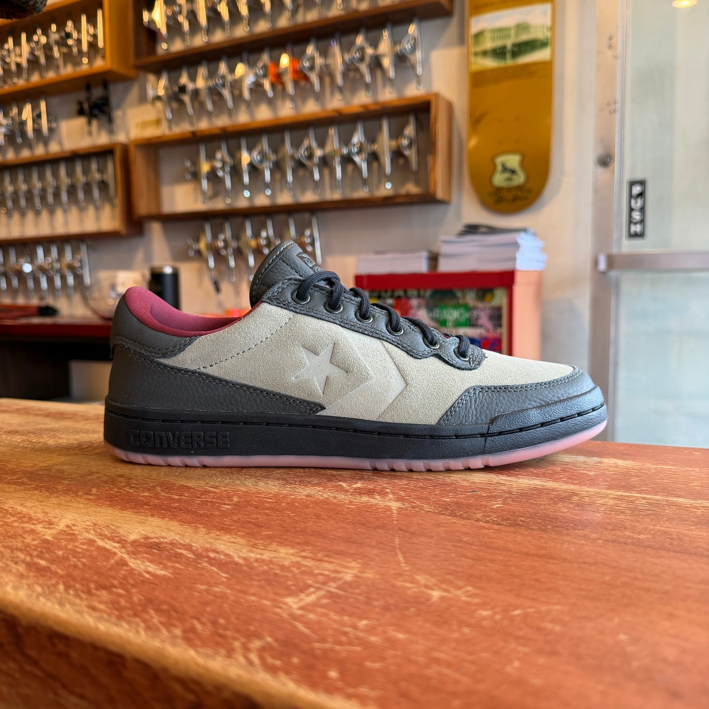 Converse - Jake Johnson Fast Break Pro Low