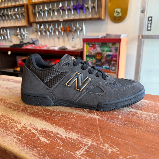 NB Numeric - 600 Grey/Black
