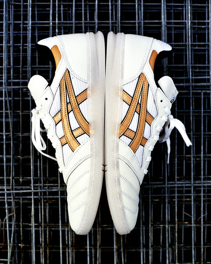 Asics - Leggerezza White/Pure Gold